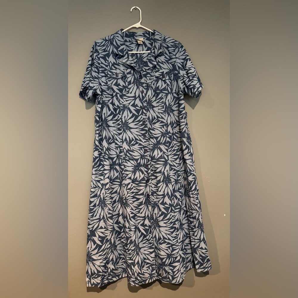 Essentials Blue and White Notched Collar Resort Dress